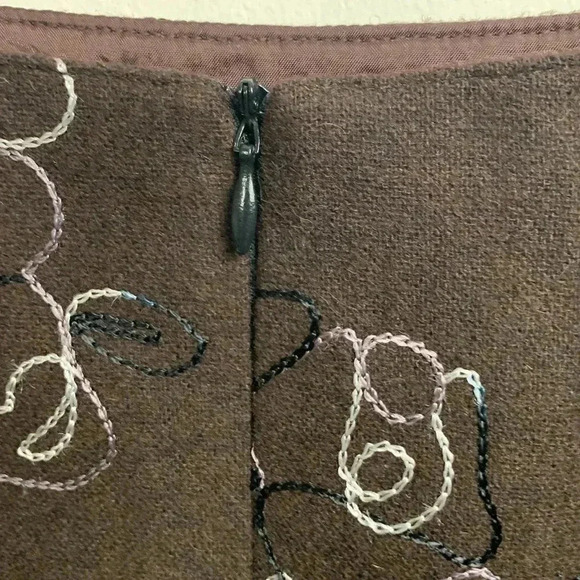 Price Roman Vintage Designer Skirt, Wool  Blend, Chocolate Brown Size 4 - Picture 3 of 5